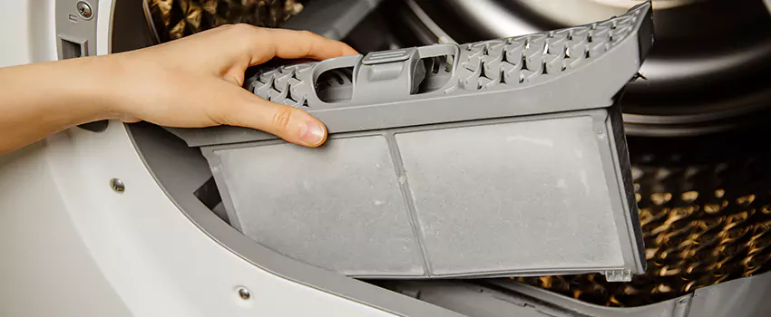 Signs Of A Clogged Dryer Lint Trap in Parma Heights, Ohio